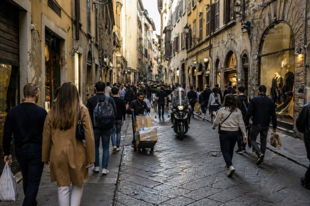 Centro Storico in Florence, Italy – crowded historic street with daily movement